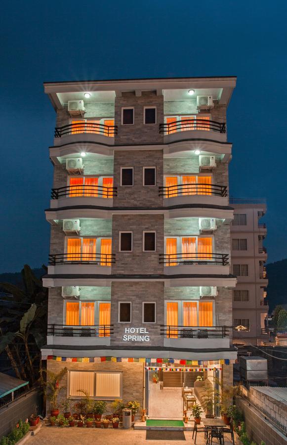 Hotel Spring Pokhara Ngoại thất bức ảnh