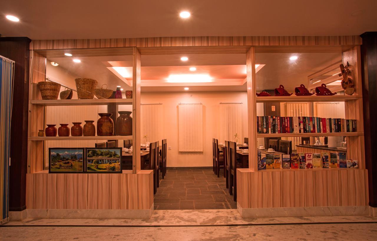 Hotel Spring Pokhara Ngoại thất bức ảnh