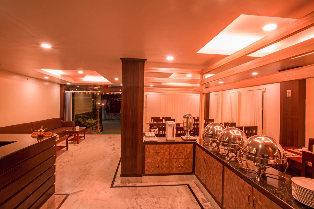 Hotel Spring Pokhara Ngoại thất bức ảnh